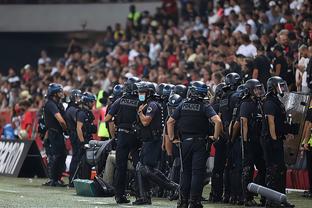 媒体人：邵佳一的最大优势就是省钱、超级省钱