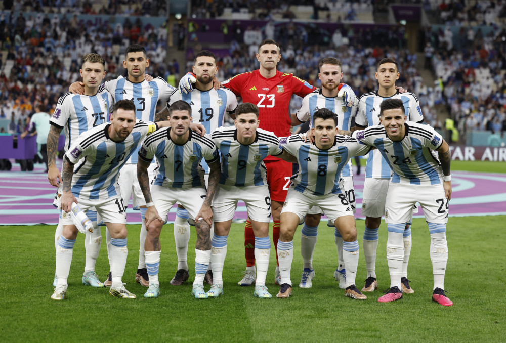 湖人板凳哑火半场仅得7分，马刺三大板凳合砍29分压制湖人（湖人替补熄火半场仅7分，马刺三替补合力轰29分占上风）