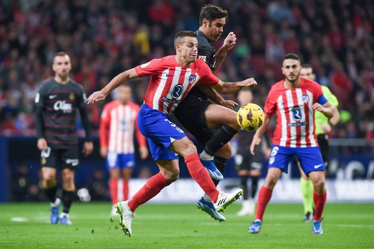 梅努申请离队，心属那不勒斯！已有12队邀约，曼联只接受租借！