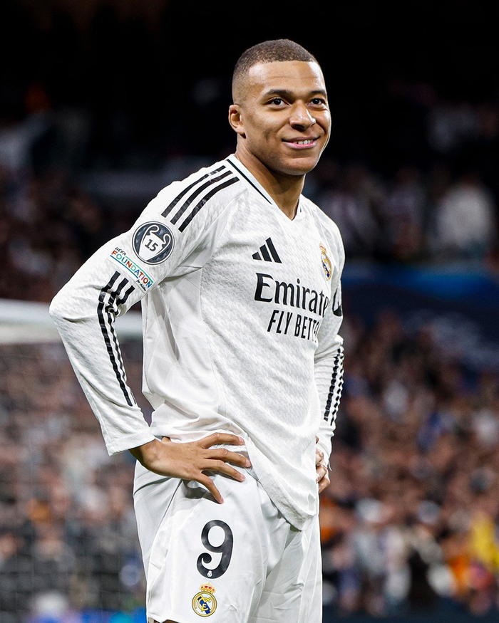 索内斯：萨拉赫不配进首发，他认为不必努力去争夺一席之地（索内斯：萨拉赫不该首发，自认无需为位置而努力）