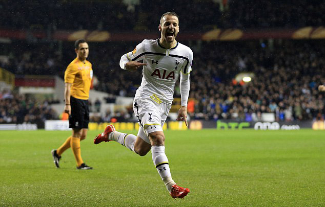 6枚金牌告急！王励勤走险棋，48岁新帅真能顶住吗？（六金岌岌可危！王励勤出险招，48岁新帅能扛住吗？）