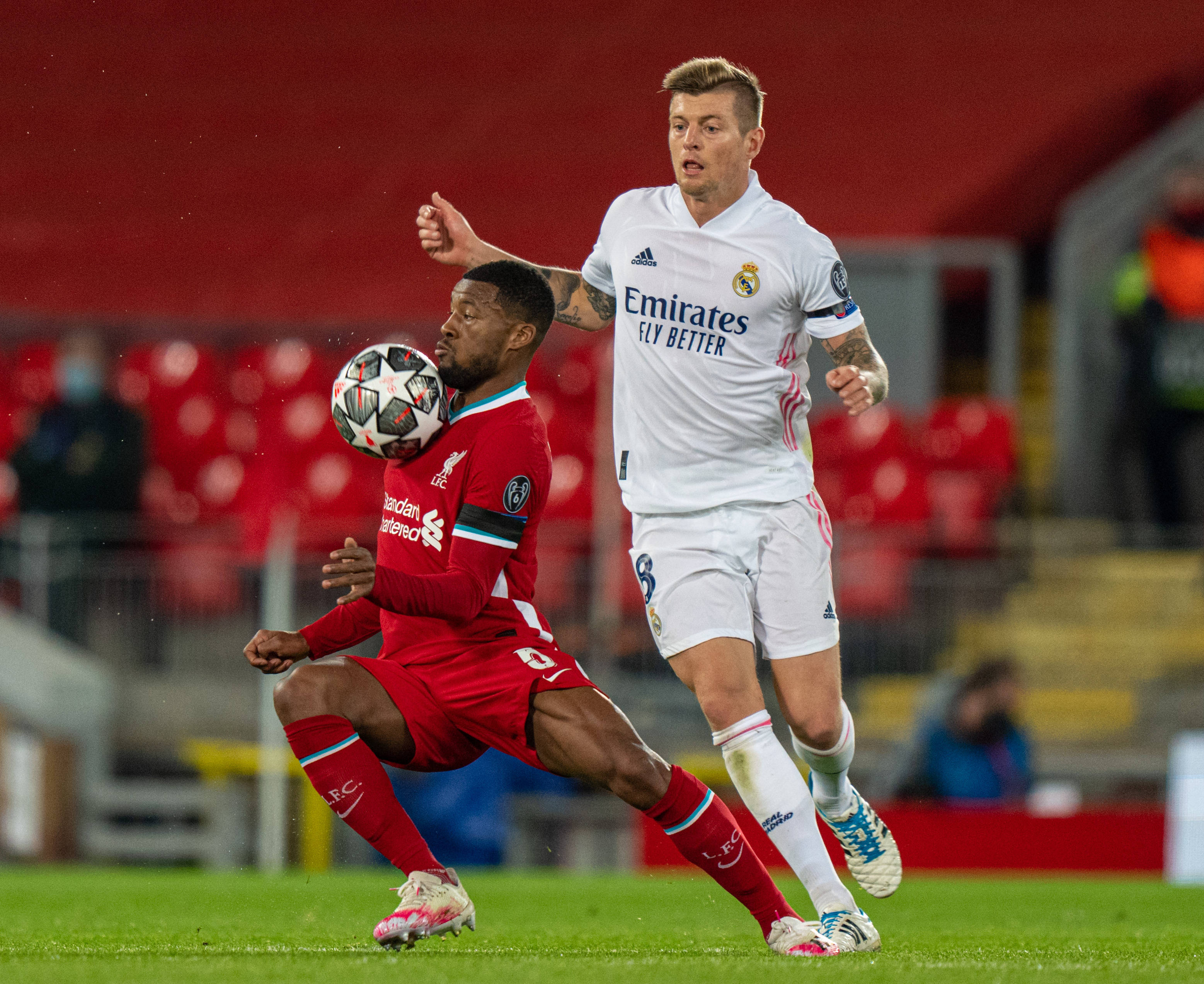 迪卡尼奥：尤文球员不是斯帕莱蒂挑的，他得研究哪些人能信任（迪卡尼奥：尤文球员非斯帕莱蒂亲选，他得评估谁值得信任）