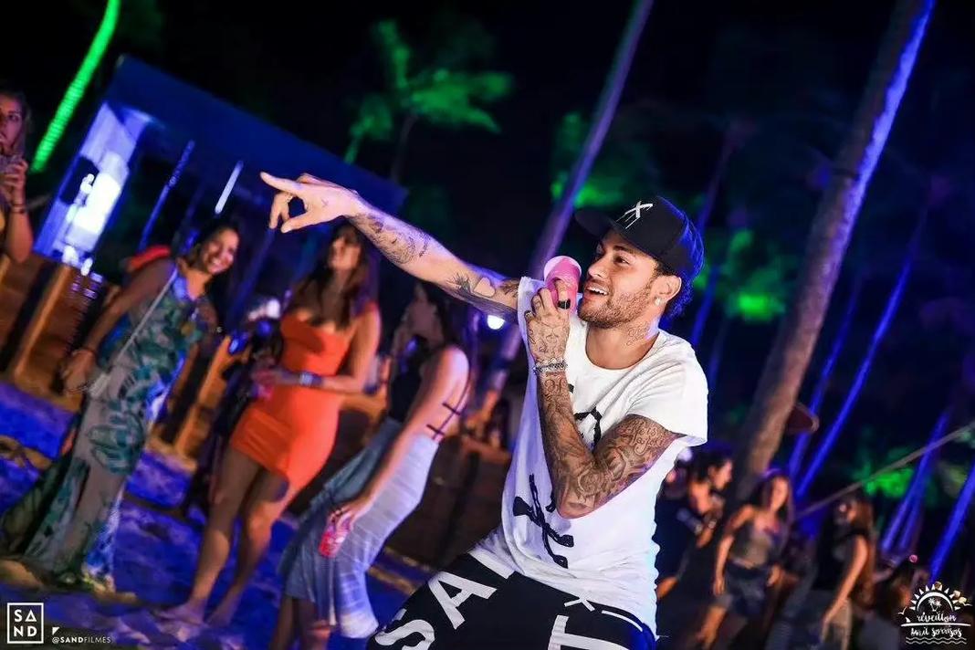 孙颖莎战胜米特兰姆，王楚钦不敌弗朗西斯卡，被对方反手限制