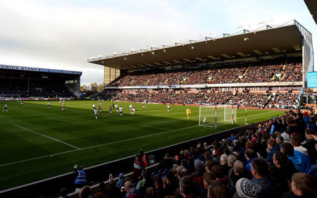 黑猫本赛季英超主场3胜3平，伯恩茅斯近7个客场遭4负（黑猫英超本季主场3胜3平保持不败，伯恩茅斯近7客场吞4败）