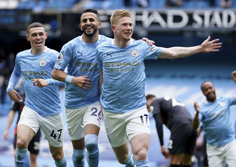 弗里克：当然想执教梅西，但他合同比我的晚一年到期（弗里克：我很想执教梅西，但他的合同到期时间比我晚一年）