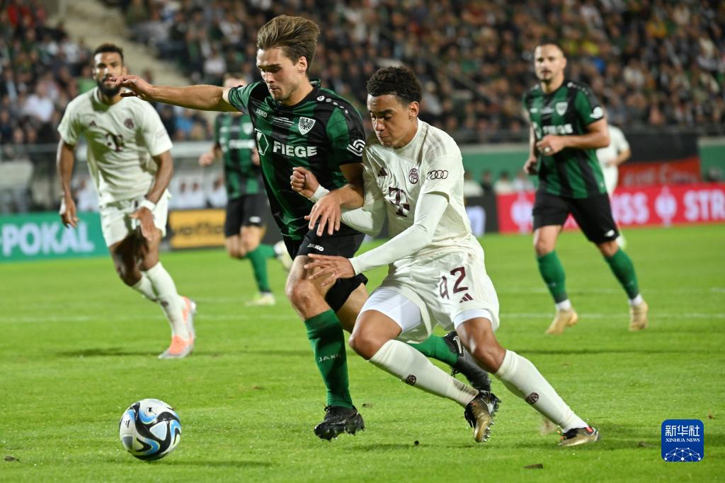 广岛前锋：在艰难的情况下能拿下一场平局很欣慰，感谢远征军（广岛前锋：逆境中逼平令人欣慰，感谢远征军的支持）