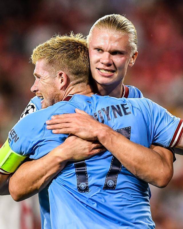 NBA球员专访：詹姆斯谈团队合作,