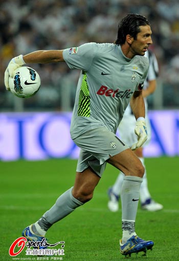 足球的不可预测性（足球的变幻莫测）