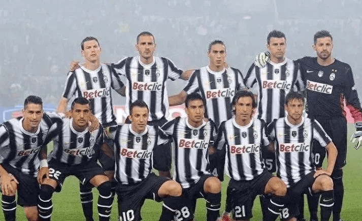 赫内斯支持废除50+1，拜仁球迷拉横幅反对：这是不可想象的（赫内斯力挺取消50+1，拜仁球迷举横幅抗议：难以想象）