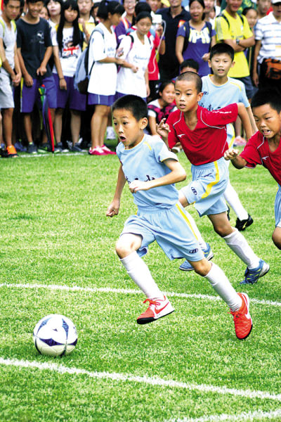 海纳：过去的几个赛季里，我们遇到这样的情况就放弃了（海纳：此前几个赛季一遇到这种情况我们就选择放弃）