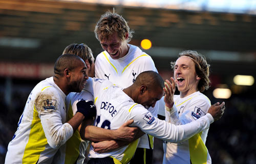 动漫展示欧冠新一轮第一比赛日的结果：（动画盘点欧冠新一轮首日赛果）